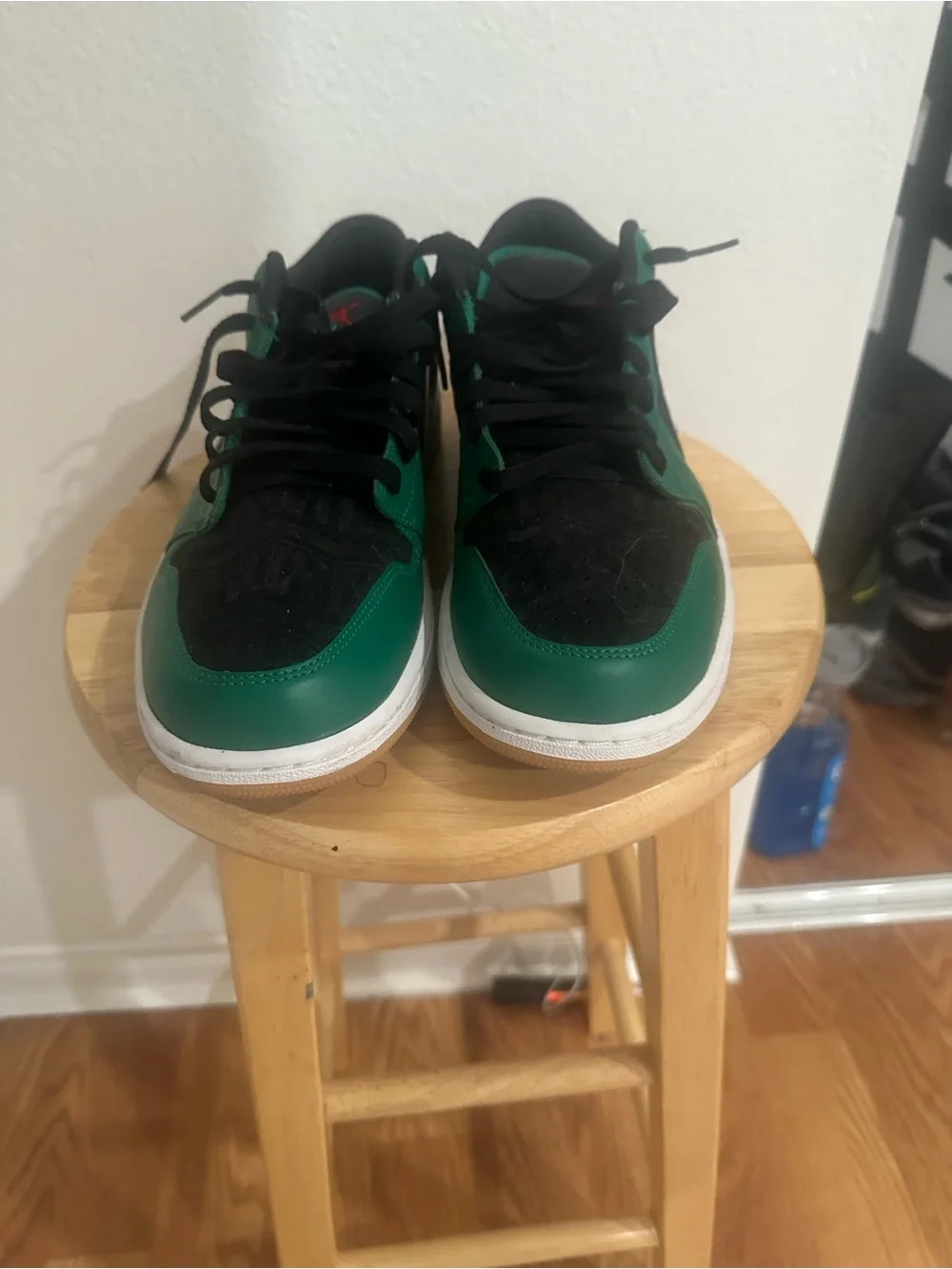 Jordan Low-Top Sneakers in Green, Black & White